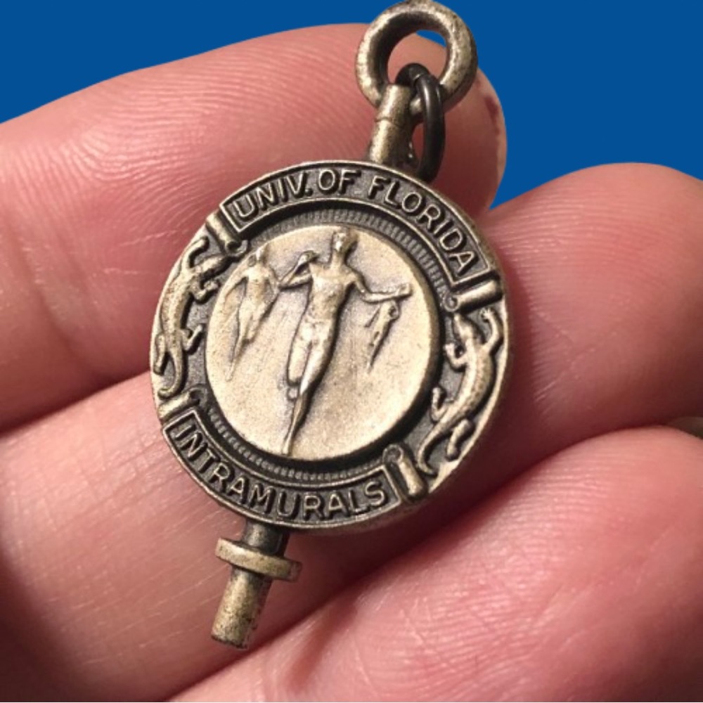 Vtg sterling silver Balfour University of Florida Intramurals pendant Gators
